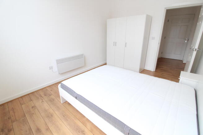 2 bed Apartment to rent Image 12