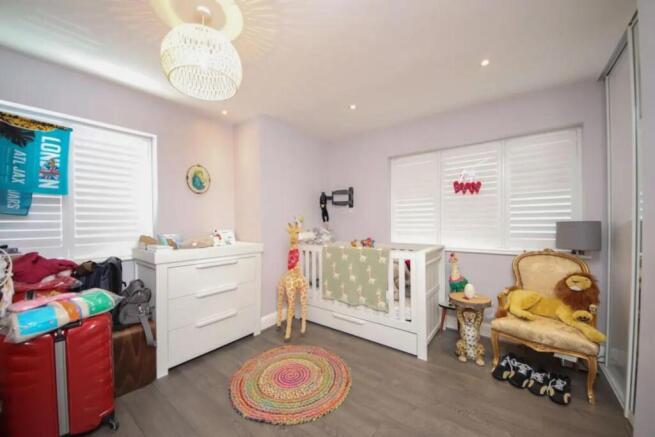 BEDROOM 2