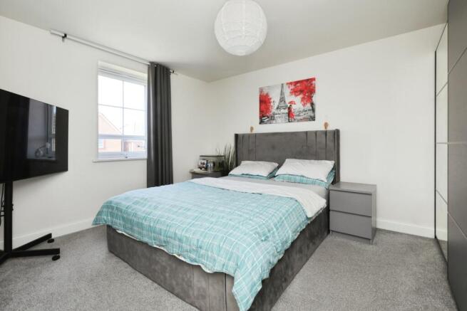 4 bed Detached for sale Image 8