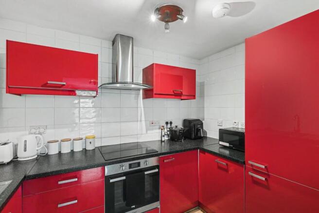 2 bed Flat for sale Image 5