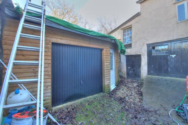 Garage & Outbuildings