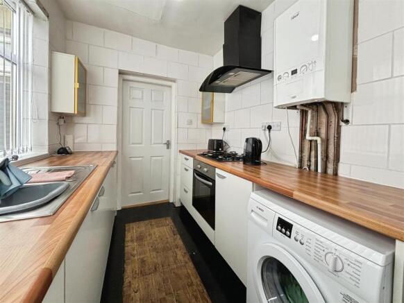 3 bed Town House for sale Image 5