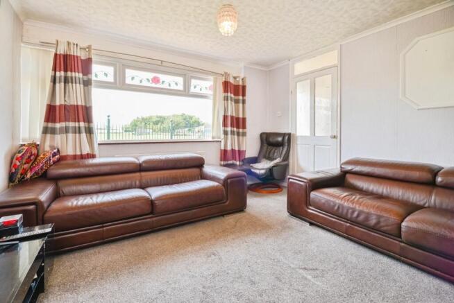 3 bed Semi-Detached for sale Image 5