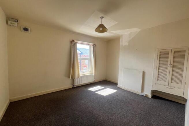 2 bed Town House for sale Image 11