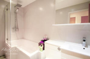 5, 381 St Andrews House, Southwark Park Road, London SE16 2JT