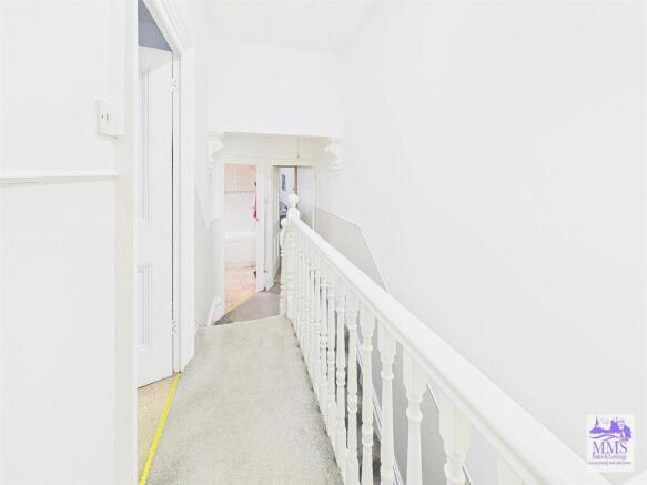 CAM02633G0-PR0292-STILL024.jpg