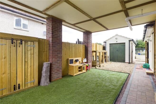 Side Garden 1