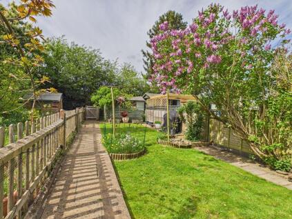 Canterbury Road, Pembury