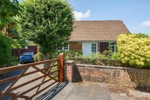 8, St Andrews Close, North Baddesley SO52 9GJ