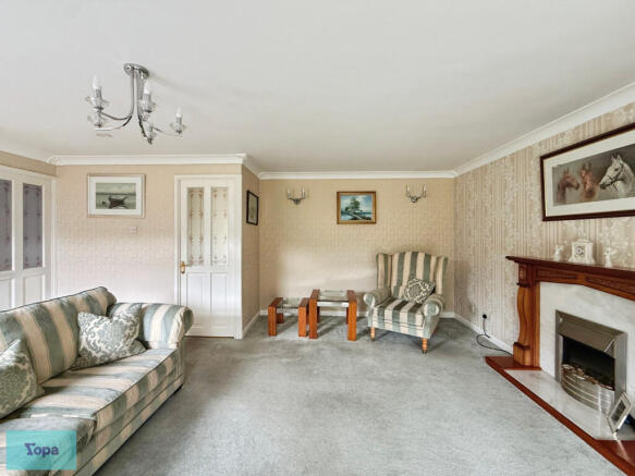 3 bed Detached Bungalow for sale Image 4