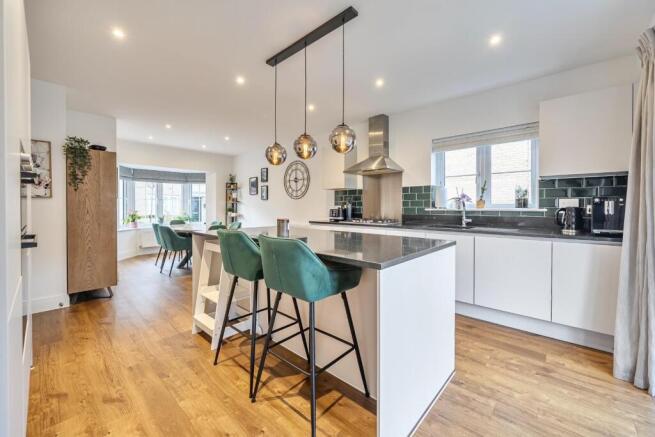 Kitchen/Dining room/Family room