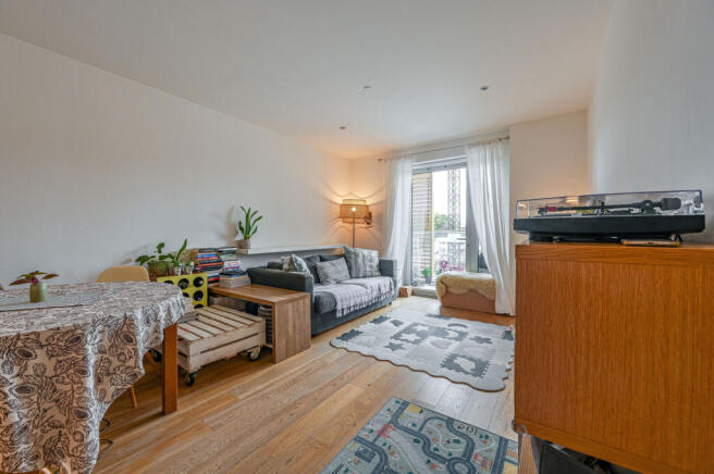Howe House, Woolwich, London, SE18 photo 3