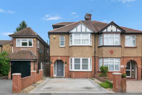 The Greenway, Uxbridge