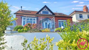 18 Mordrem, Sandhills Road, Old Colwyn, Colwyn Bay LL29 9UD