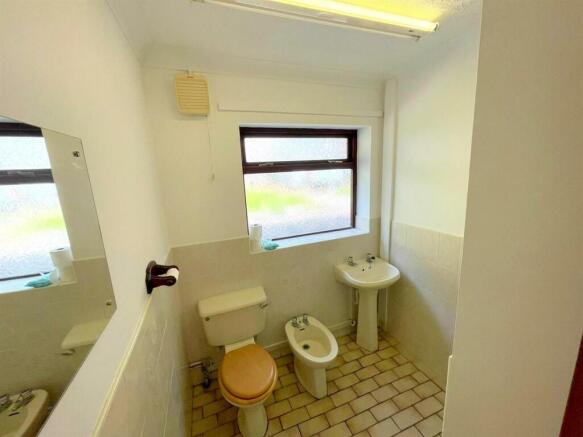 Shower Room a.jpg