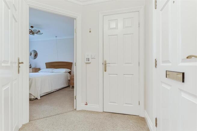 flat-pegasus-court-banstead-102.jpg