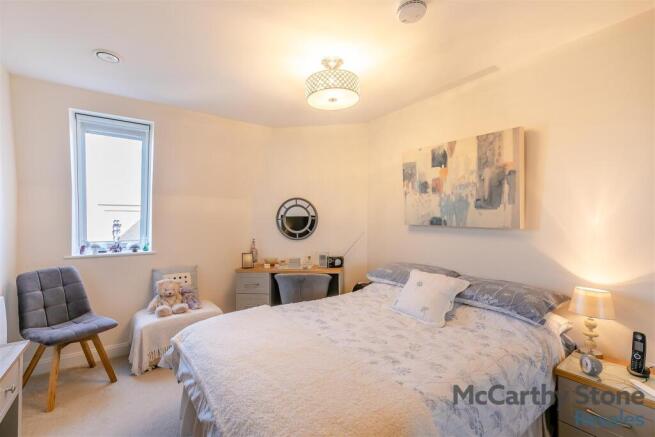 2 bed Apartment for sale Image 10