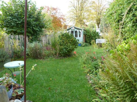 FRONT GARDEN