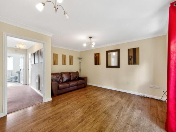 4 bed Town House for sale Image 8