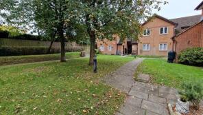 34, Rosewood Gardens, New Road, High Wycombe HP12 4RU