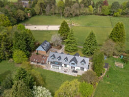 Broadfields, Portsmouth Road, Liphook GU30 7JH
