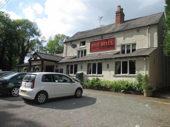 Village Pub
