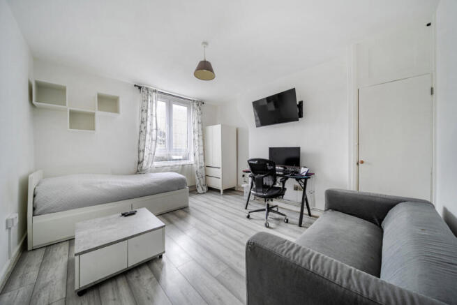Bedroom/Reception