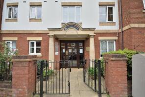 2, 890 Pegasus Court, Green Lanes, London N21 2RW