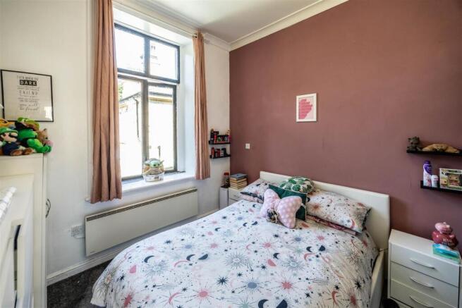 1 bed Apartment for sale Image 12