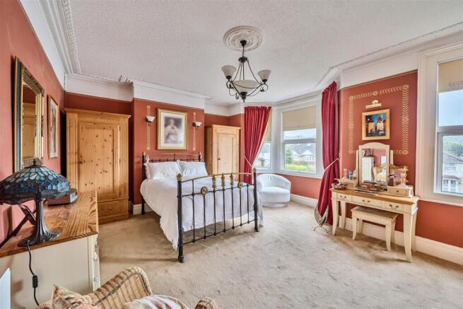 Master Bedroom.jpg