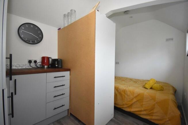 Photo 18