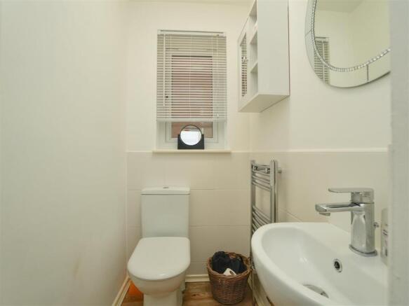 4 bed Detached for sale Image 12