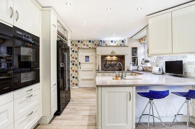 OPEN PLAN KITCHEN