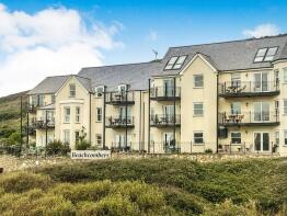 23, Beachcombers Apartments, Tregurrian Hill, Watergate Bay, Newquay TR8 4AB