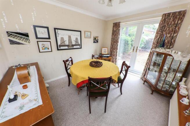 4 bed Detached for sale Image 8