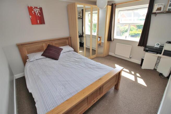 BED2.JPG