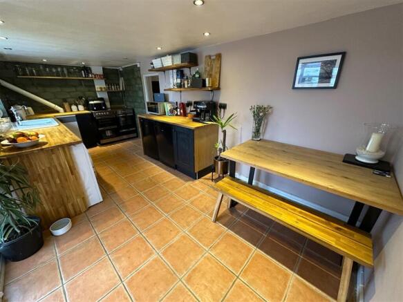 Kitchen/Dining Room