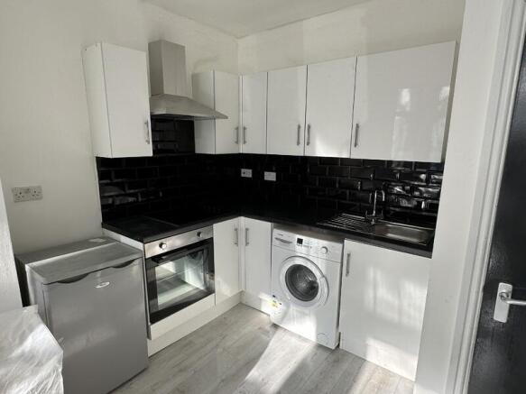 4 bed flat to rent Marlborough Road, Cardiff CF23