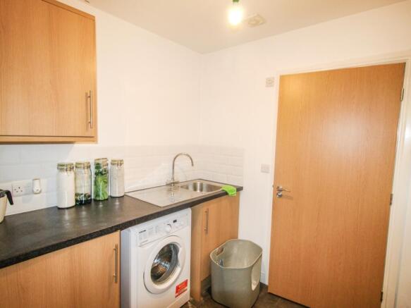 3 bed Town House for sale Image 6