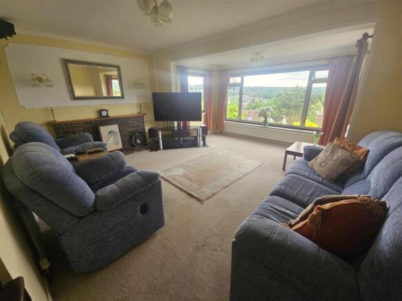 Living Room.jpg
