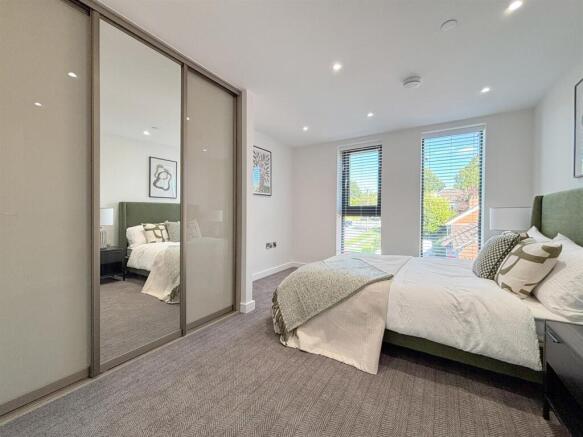 2 bed Flat to rent Image 10
