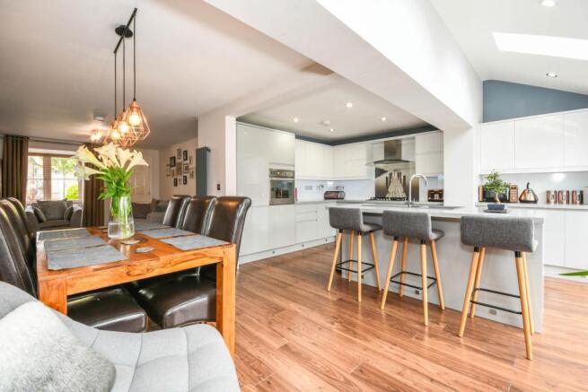 Open Plan Kitchen/ L