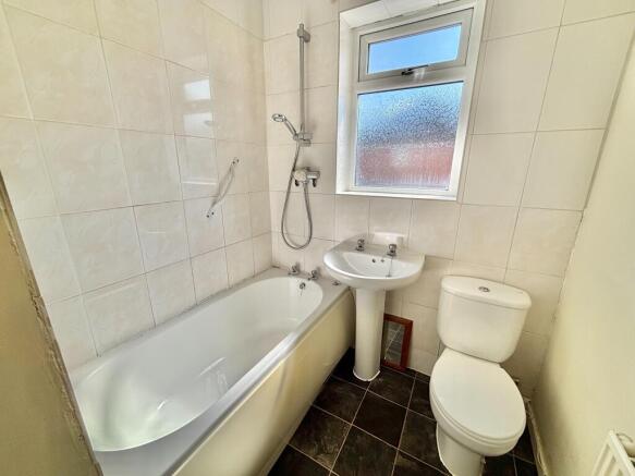 2 bed Terraced for sale Image 8