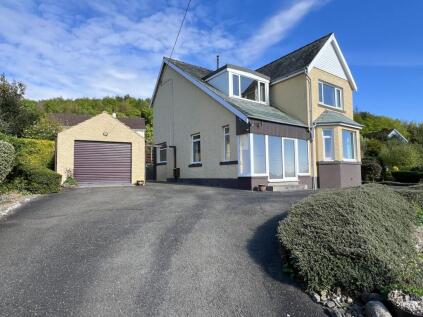 Raeberry, 8 Barrhill Avenue, Kirkcudbright