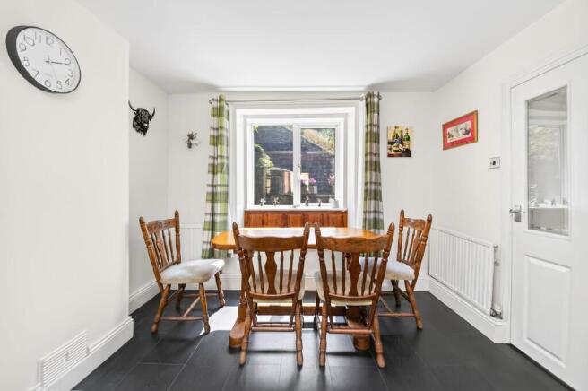 3 bed Semi-Detached for sale Image 9