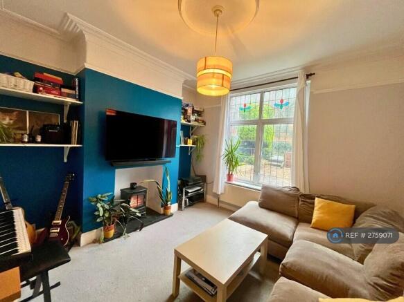 3 bed Semi-Detached to rent Image 7