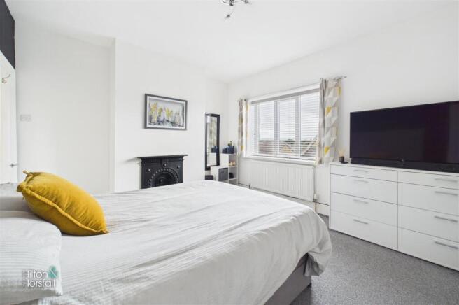 3 bed Terraced for sale Image 8