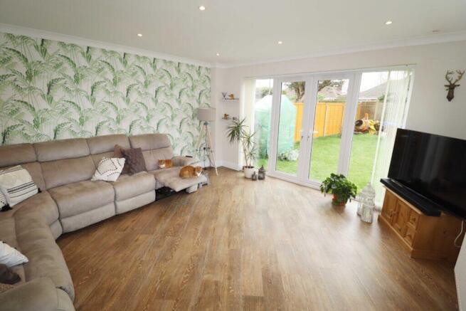 Magdala Road, Hayling Island photo 4