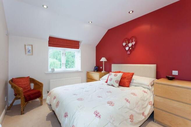 BEDROOM 2