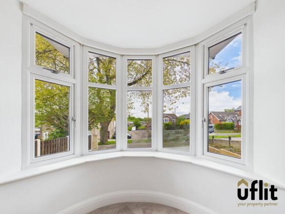 4 bed Detached Bungalow for sale Image 10
